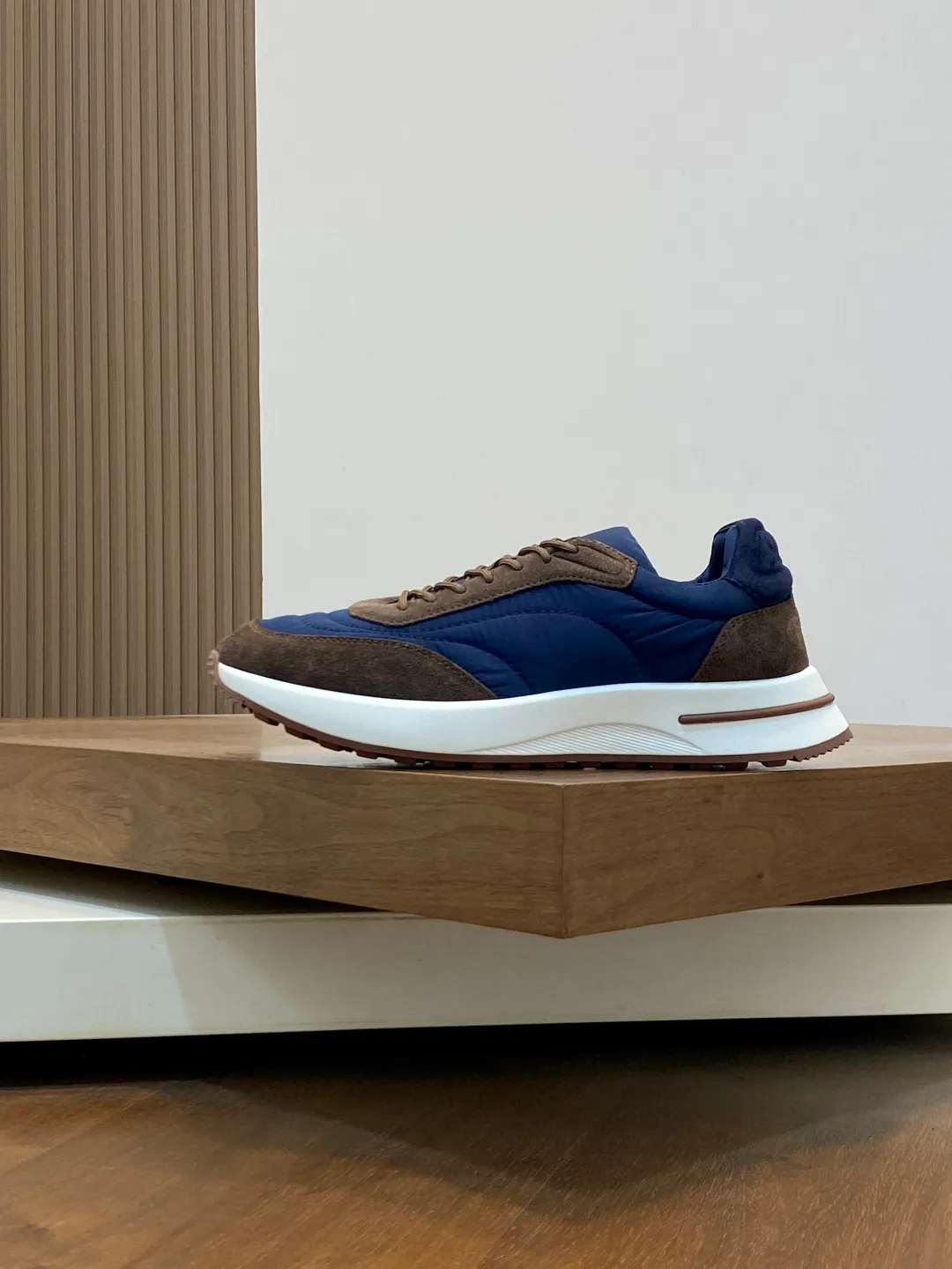 💰740 Loro Piana - Classic casual shoes, men's lace-up casual shoes and sneakers, high-quality lightweight and comfortable fabrics, suitable for outdoor leisure, the color scheme is young and energetic, and it looks great with sportswear or casual suits! Code number: 39-44 (38, 45, 46, can be customized